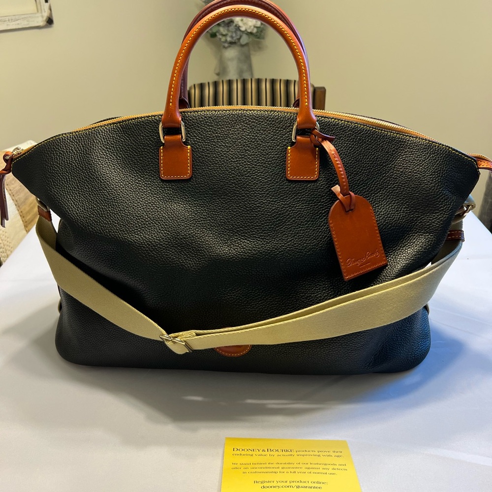NWOT Dooney & Bourke Black Leather Weekender bag - Picture 6 of 14